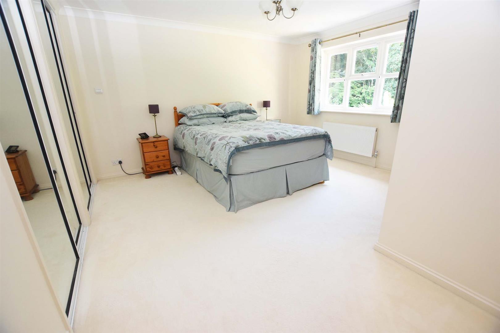 Lamplighters Close, Hempstead, Gillingham Harrisons Reeve Rainham